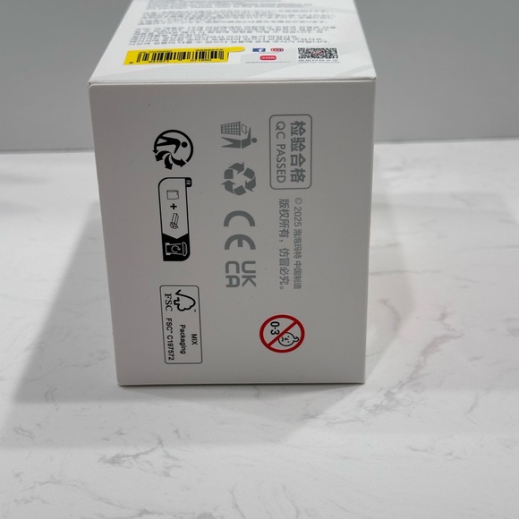 LABUBU- happiness (NEW IN BOX) - Picture 8 of 8